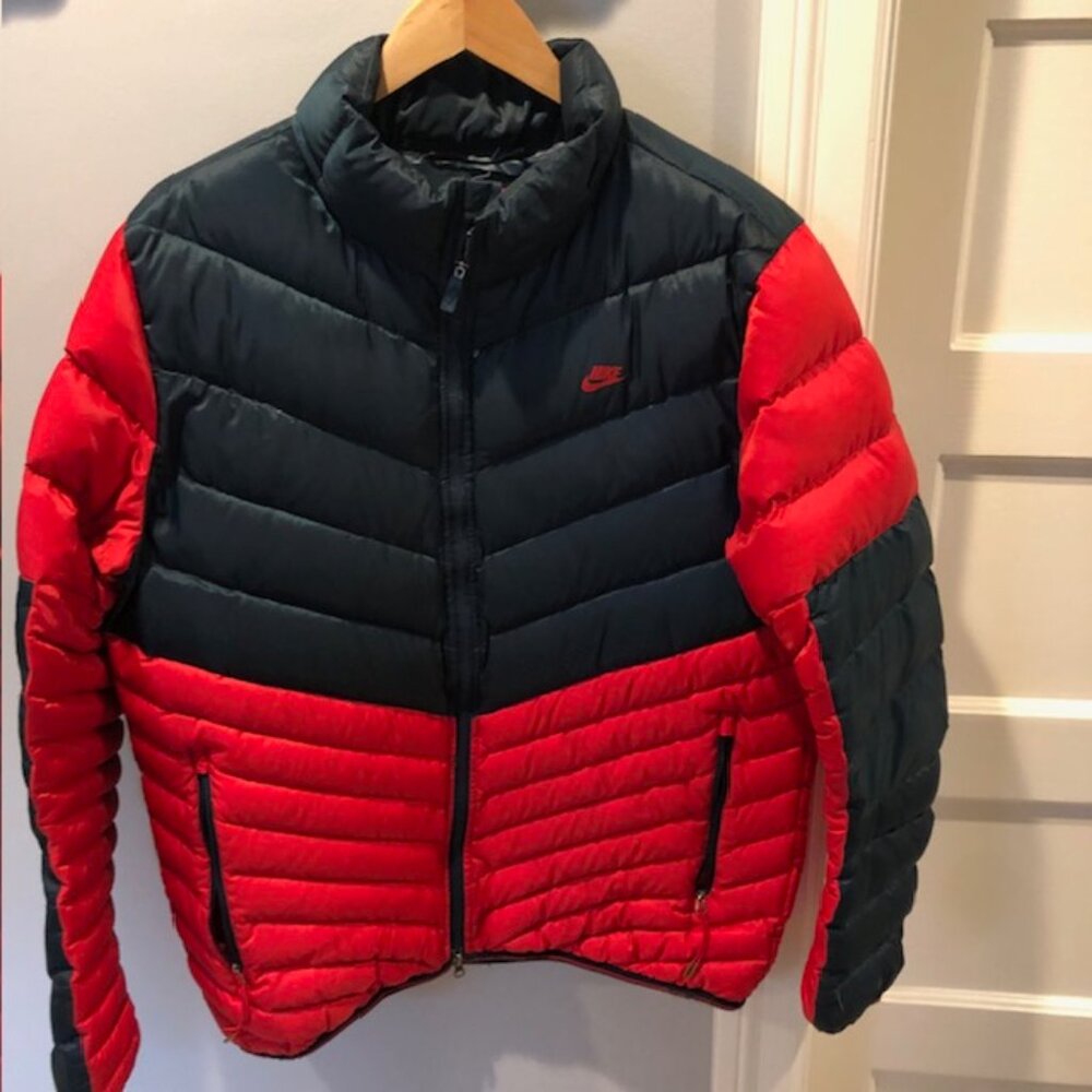Mens Nike puffer jacket size L two tone red and navy